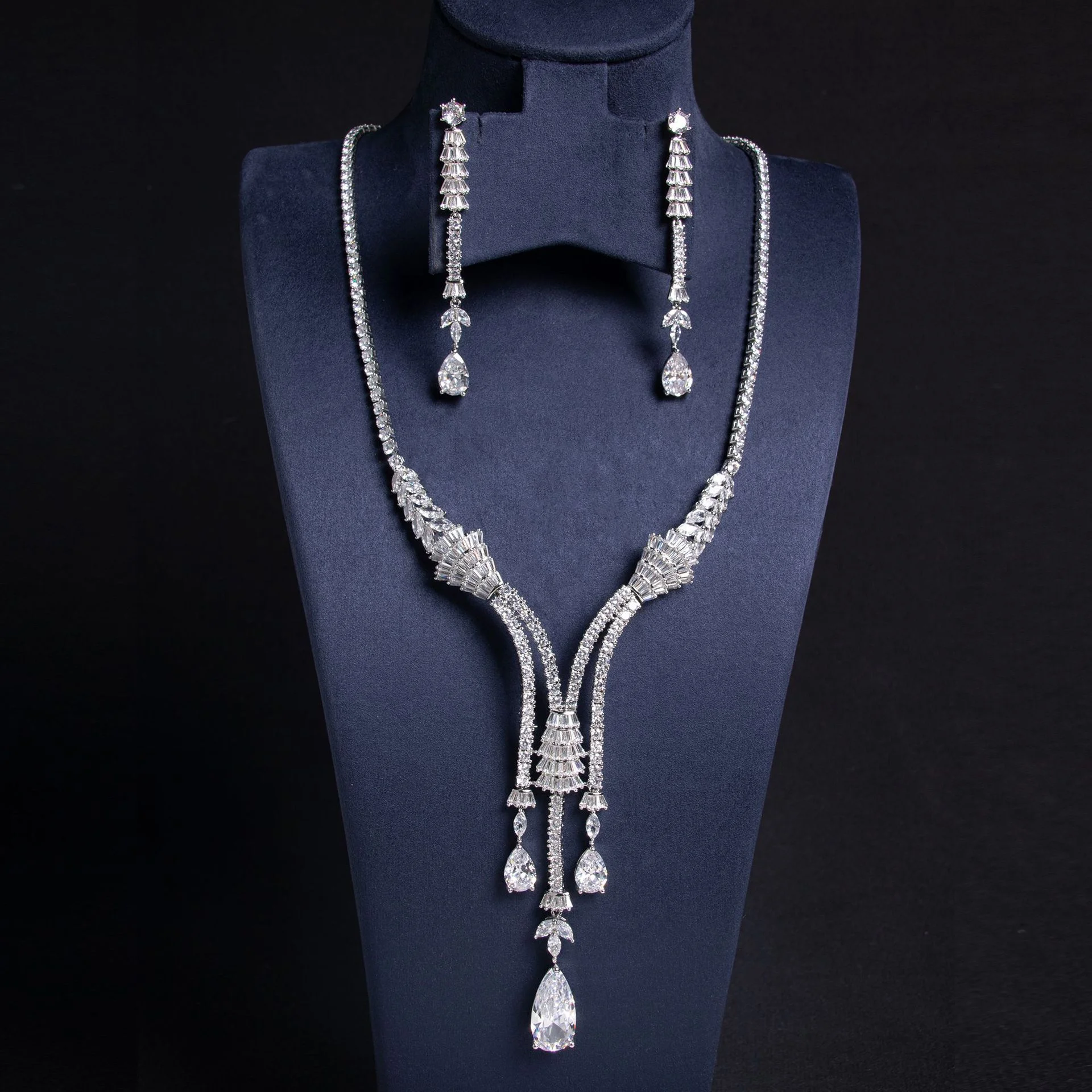 

Luxury European Water Drop Zircon Bridal Jewelry Set Floral Earrings Necklace 2Pcs Accessories For Bride Bridesmaid