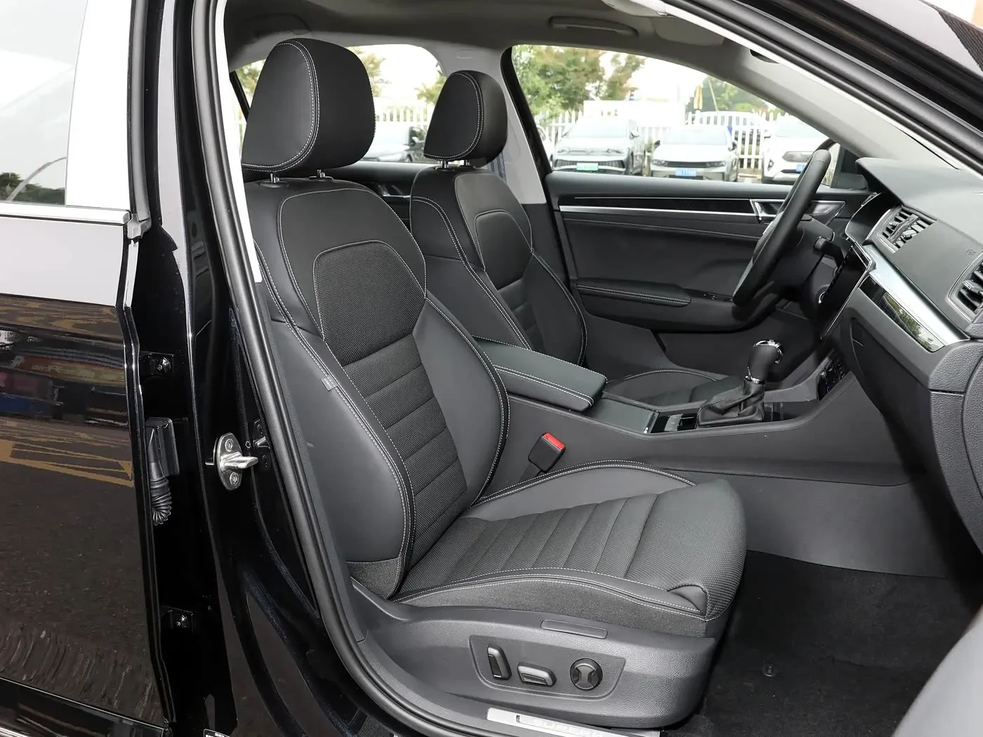 Spezieller Autositzbezug für Skoda Superb 2019 bis 2025, PU-Leder-Sitzkissen-Schutz, Autositzbezüge, Auto-Innenausstattungszubehör – Detail 3