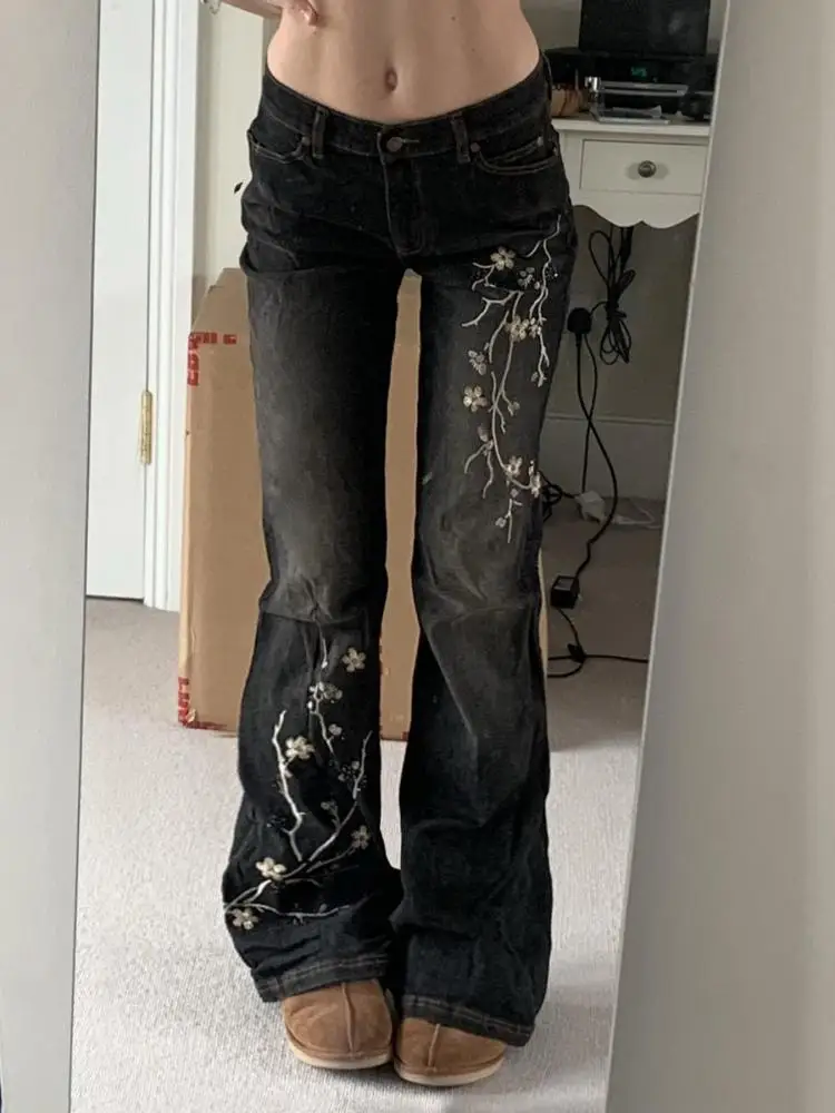 

Y2K Vintage Denim Pants for Women Sexy Figure-Hugging Bootcut Jeans Low Rise Stylish Flared Trousers with Floral Embroidery