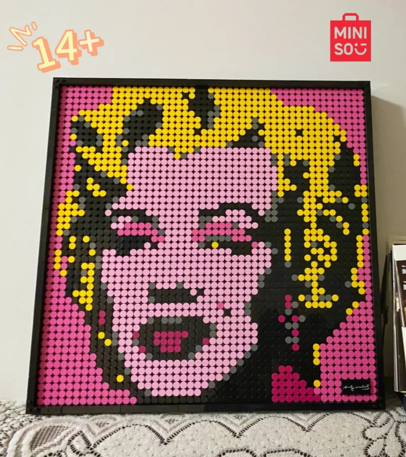 

Miniso 31197 31202 Disney Marilyn Monroe Minnie Mouse Pixel Art Mickey Wall Decor Painting Model Building Block Brick Gift Toys