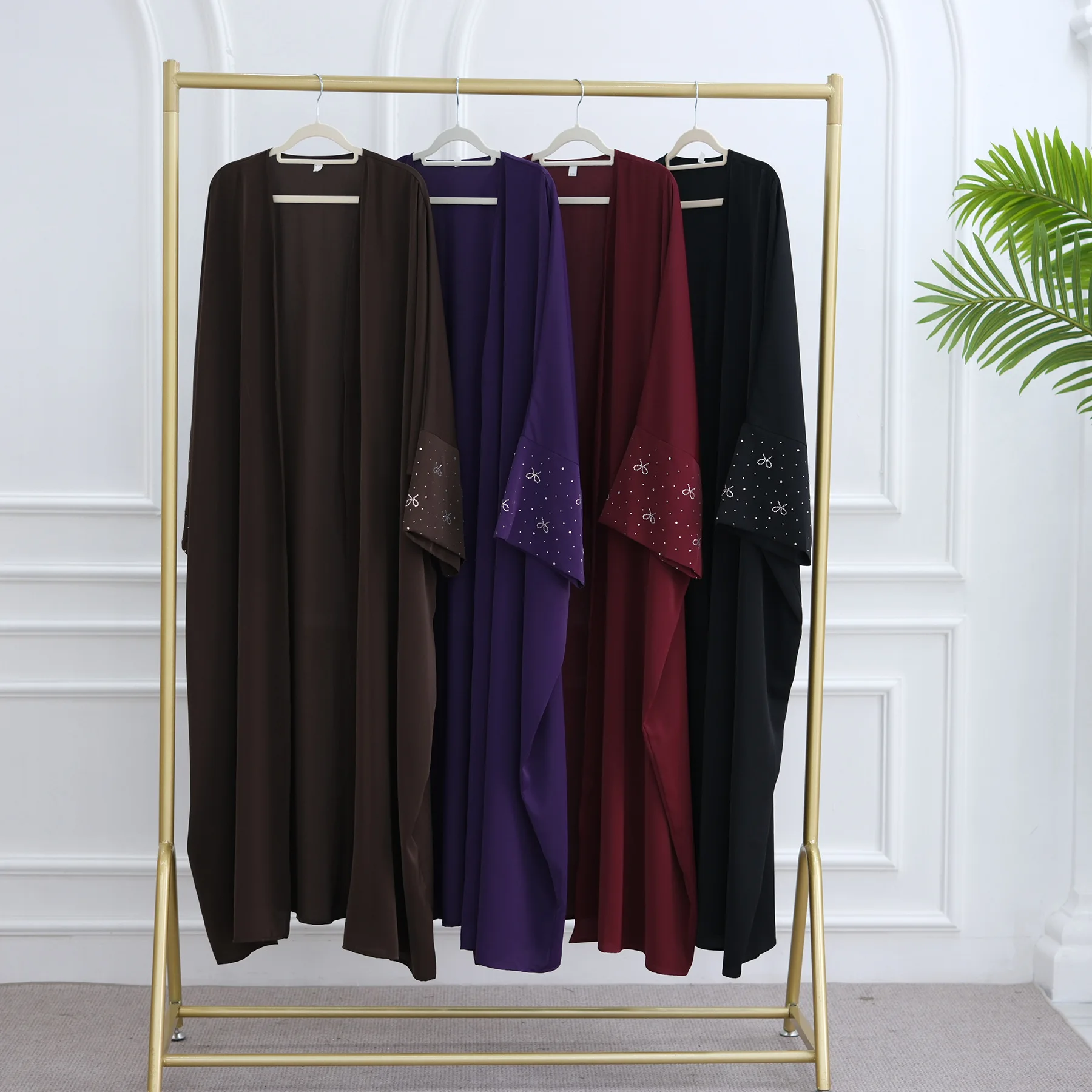 Abaya de lujo de Dubái con lazo de cuentas, vestido modesto para mujeres musulmanas, cárdigan elegante con cubierta frontal abierta, traje liso de Turquía a la moda