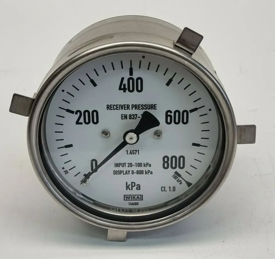 100 mm all stainless steel 800 Kpa output 100 input gauge rear inlet