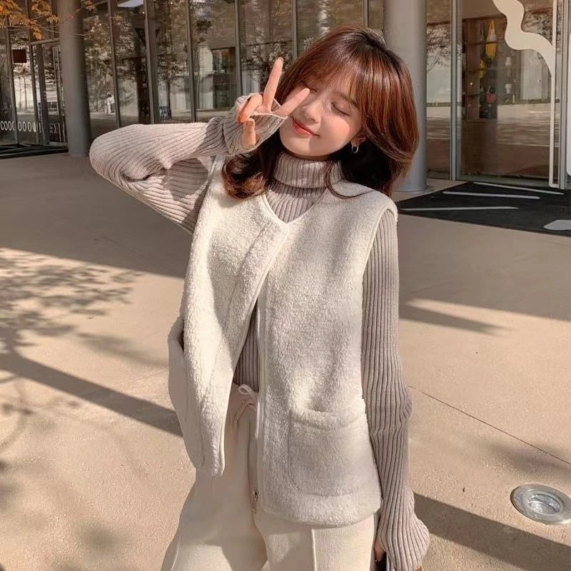 

2026 New Arrival Women's Korean Style Imitation Lamb Fur Vest Versatile Outerwear Vests for Autumn Winter Casual Stylish