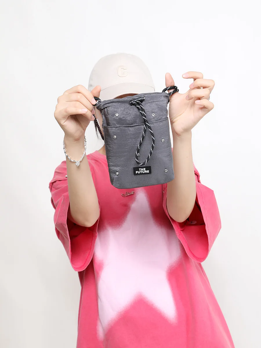 

Small niche design Korean style drawstring vertical phone bag, women's trendy brand diamond inlaid mini nylon fabric crossbody 2