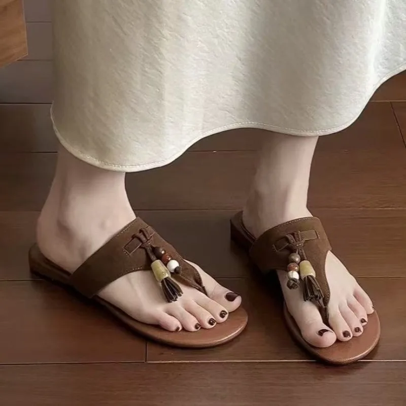 

Retro Metal Pendant Decoration Flip Flops Woman Fashion Square Toe Low Heel Slippers Summer Outdoor Casual Sandals