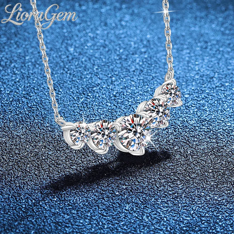 

LioraGem 5-Diamond Arc-Shaped Moissanite Pendant Collar Necklace, Women's Moissanite Smile Necklace Platinum PT950 Stamp