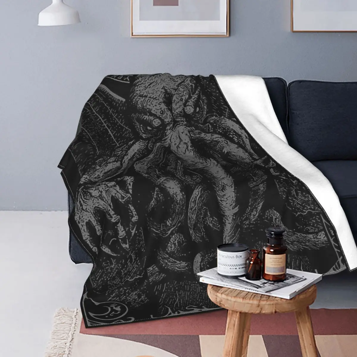 

Cthulhu Monster Fantasy Art Blankets Flannel Summer Gifts Multi-function Lightweight Throw Blankets for Bed Office Bedspread