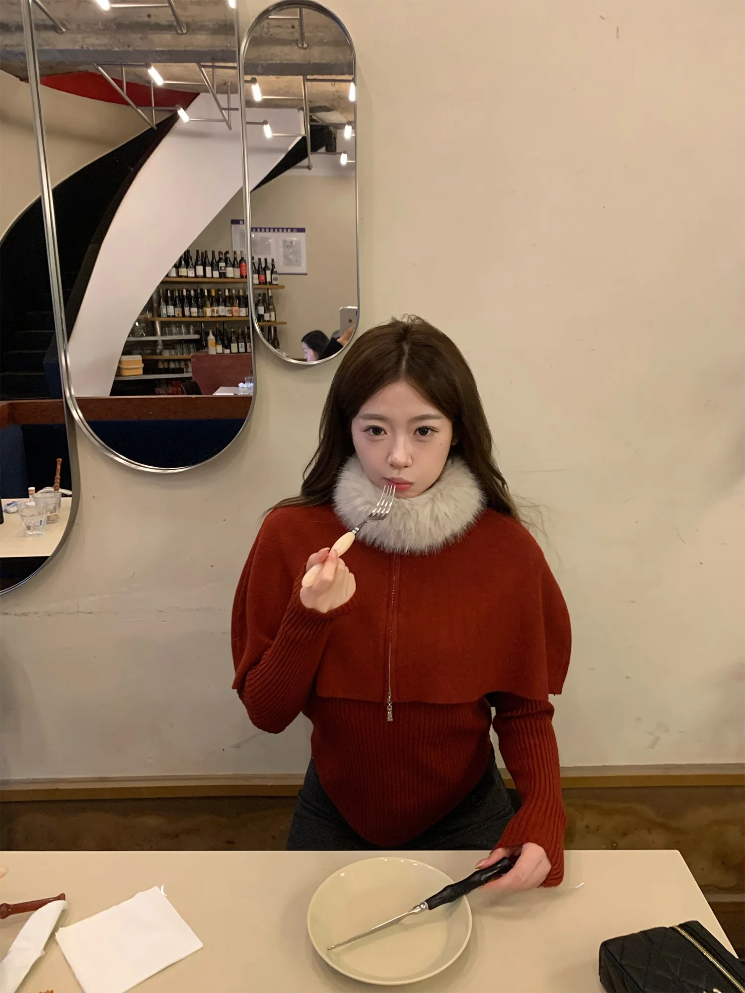 

OKJJ Новинка: Зимний корейский элегантный приталенный красный свитер с отстегивающимся меховым воротником и длинными рукавами для женщин