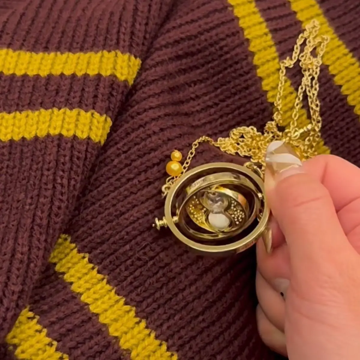 Collar de Harry Potters, varita, volteador de tiempo, reloj de arena, Snitch, convertidor de tiempo, colgante, collar triangular, regalo de Harry Potters de amigo