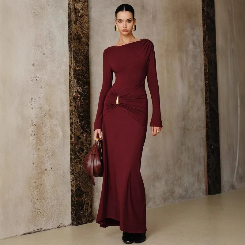 

2025 New Women's Wine Red Bodycon Maxi Dress Elegant Metal Decor Slim Fit Long Sleeve Party Gown for Evening Banquet Prom