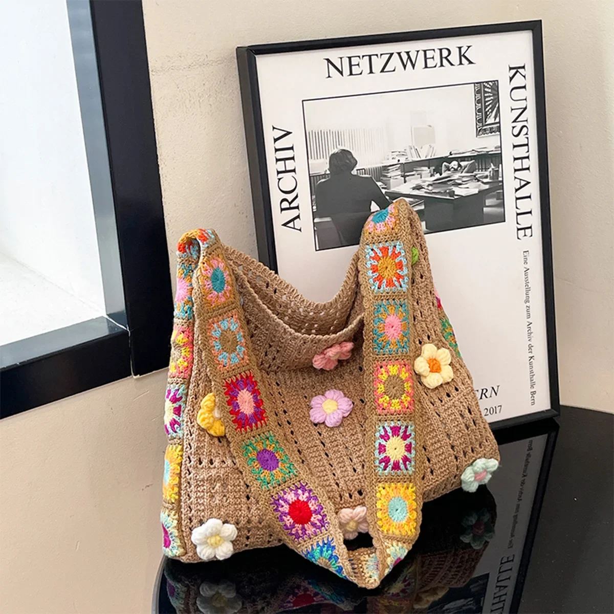 

Trendy bohemian Crochet Bag Cute Floral Shoulder Bag Lightweight Soft Fabric Woman Tote Bag for Summer Outdoors Shopping
