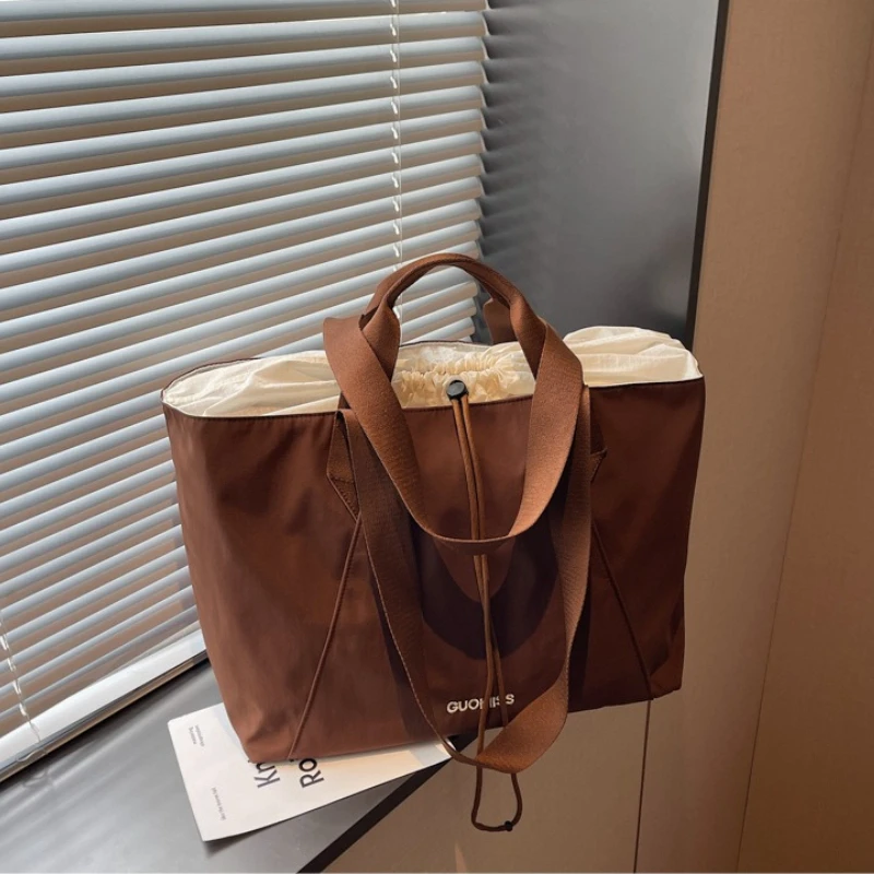 2026 New Women's Shoulder Bag Fashion High Quality Women's Handbag Solid Color Versatile Large Capacity Girls' Shopping Bag