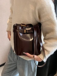 Glossy Oil Red PU Women's Bucket Bag Luxury Designer Trendy Large Capacity Shoulder Bags 2023 Winter Lady Commute Crossbody Pack