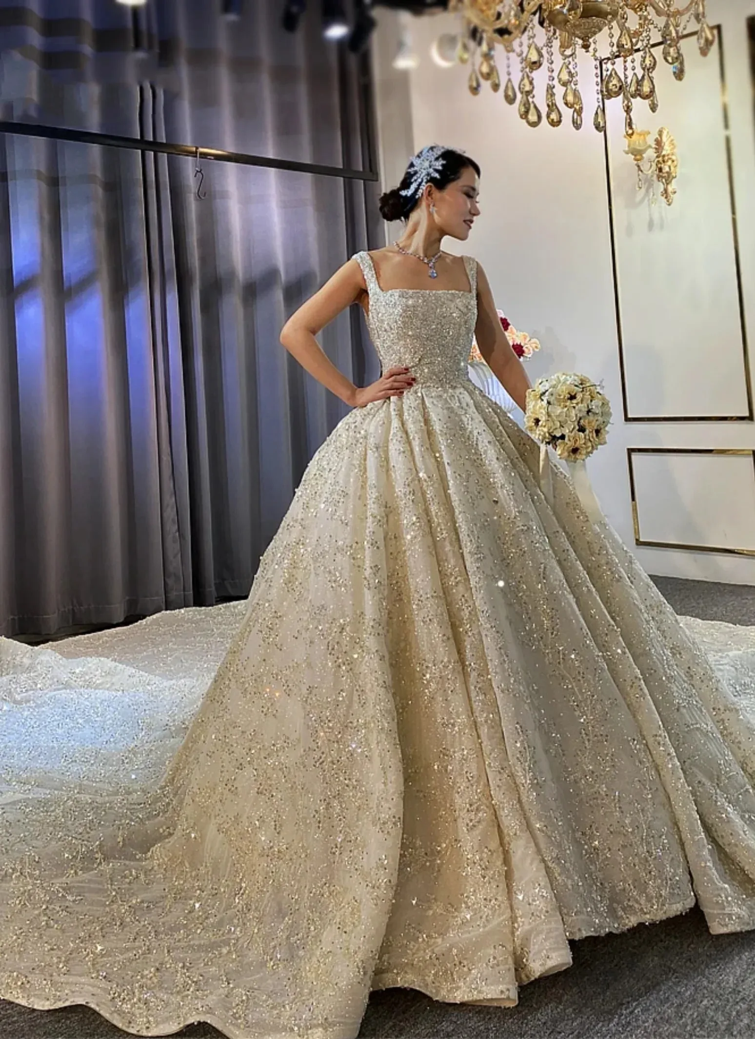 

Champagne Ball Gown Wedding Dress Luxury Full Body Beaded Square Neck Vestido De Novia with Long Tail Customized Bridal Dress