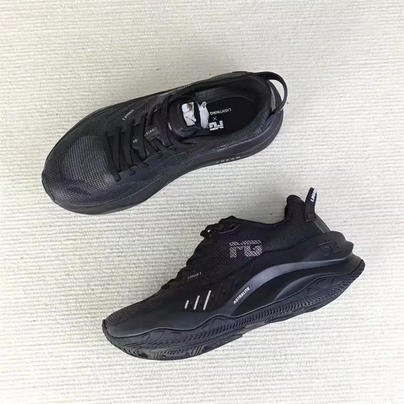 รองเท้าวิ่งและฝึกซ้อมคุณภาพสูง แบรนด์แท้ ระดับไฮเอนด์ สำหรับเท้ากว้าง รองรับแรงกระแทกได้ดีเยี่ยม สวมใส่สบาย ระบายอากาศได้ดี เหมาะสำหรับเดิน วิ่งจ๊อกกิ้ง ไซส์ 35-46