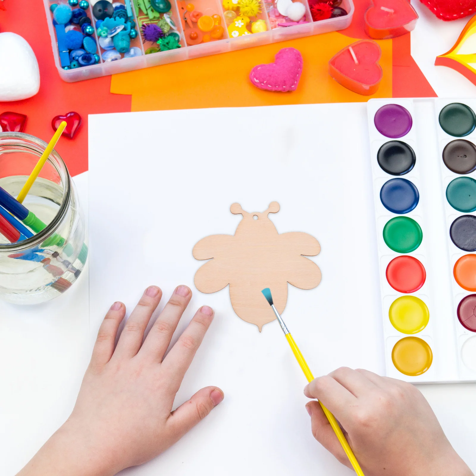 

1Set Wood Slices for Painting Unpainted Wooden Discs Bee Shapes Craft Accessories Wooden Bee to Paint Wood Slices