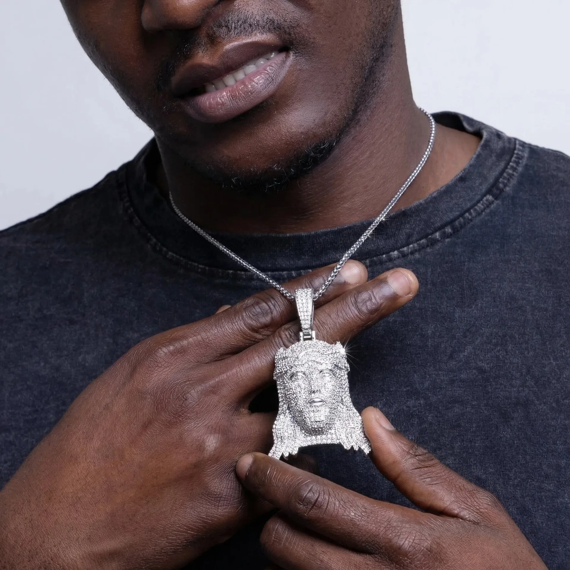 Iced Out Jesus Face Pendant Necklace Full Micro Paved CZ Silver Plated Hip Hop Men Statement Jewelry with Rope Chain