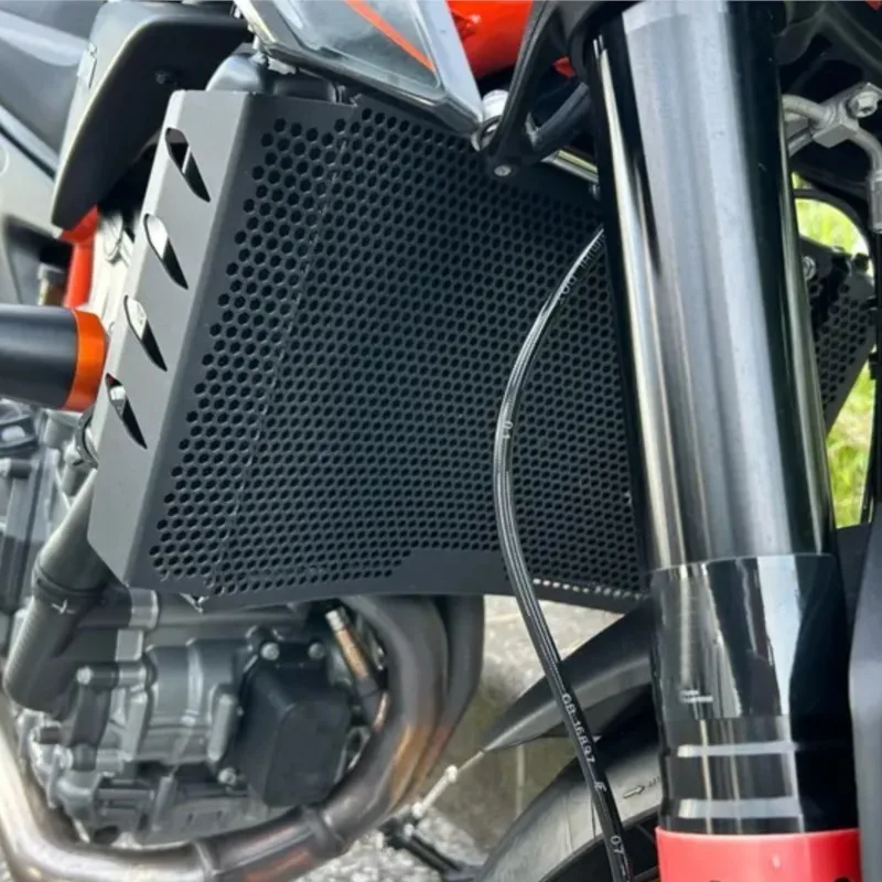 

FOR 790 DUKE 2023-2025 Motorcycle Accessories High Quality Radiator Grille Guard Grill Mesh Protection Part 890 Duke R 2020-2025