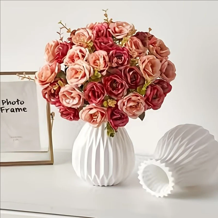 1pc Modern Style Striped Plastic Vase,-Study & Wine Cabinet Accents Multifunction Home Décor Modern Ornament Durable Flower Pot