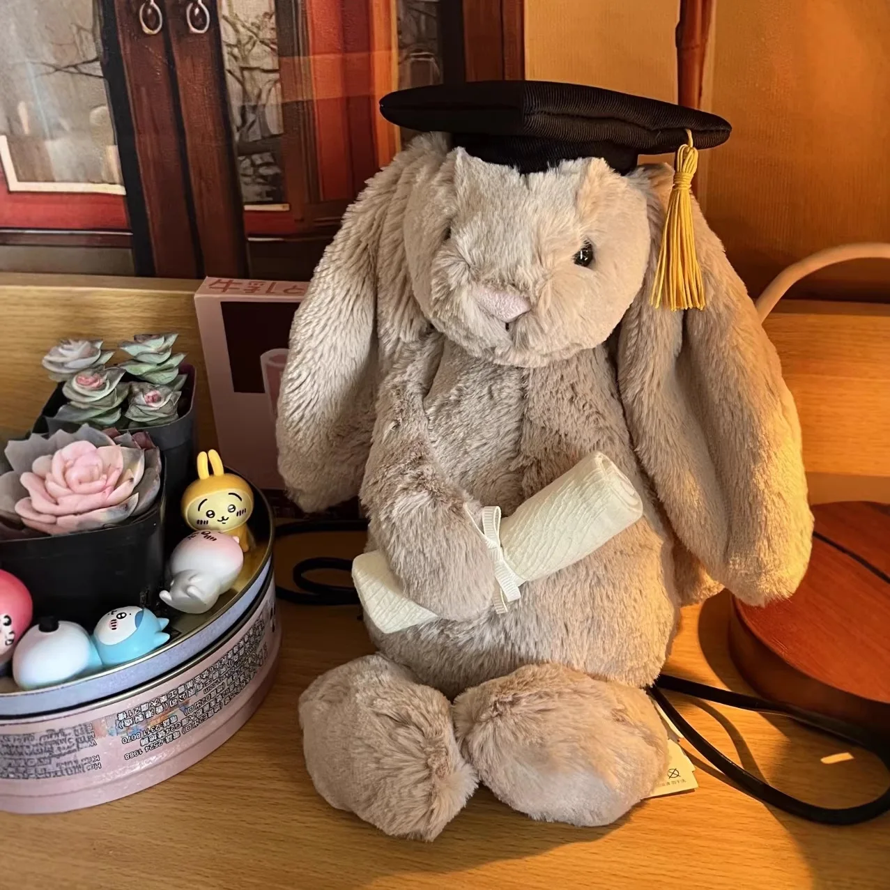 JCA gelijkaardige stijl afstudeer konijn/ei Dr. Rabbit/Ei bureaudecoratie ornament cadeau met jca label huisdecoratie woonkamerdecoratie