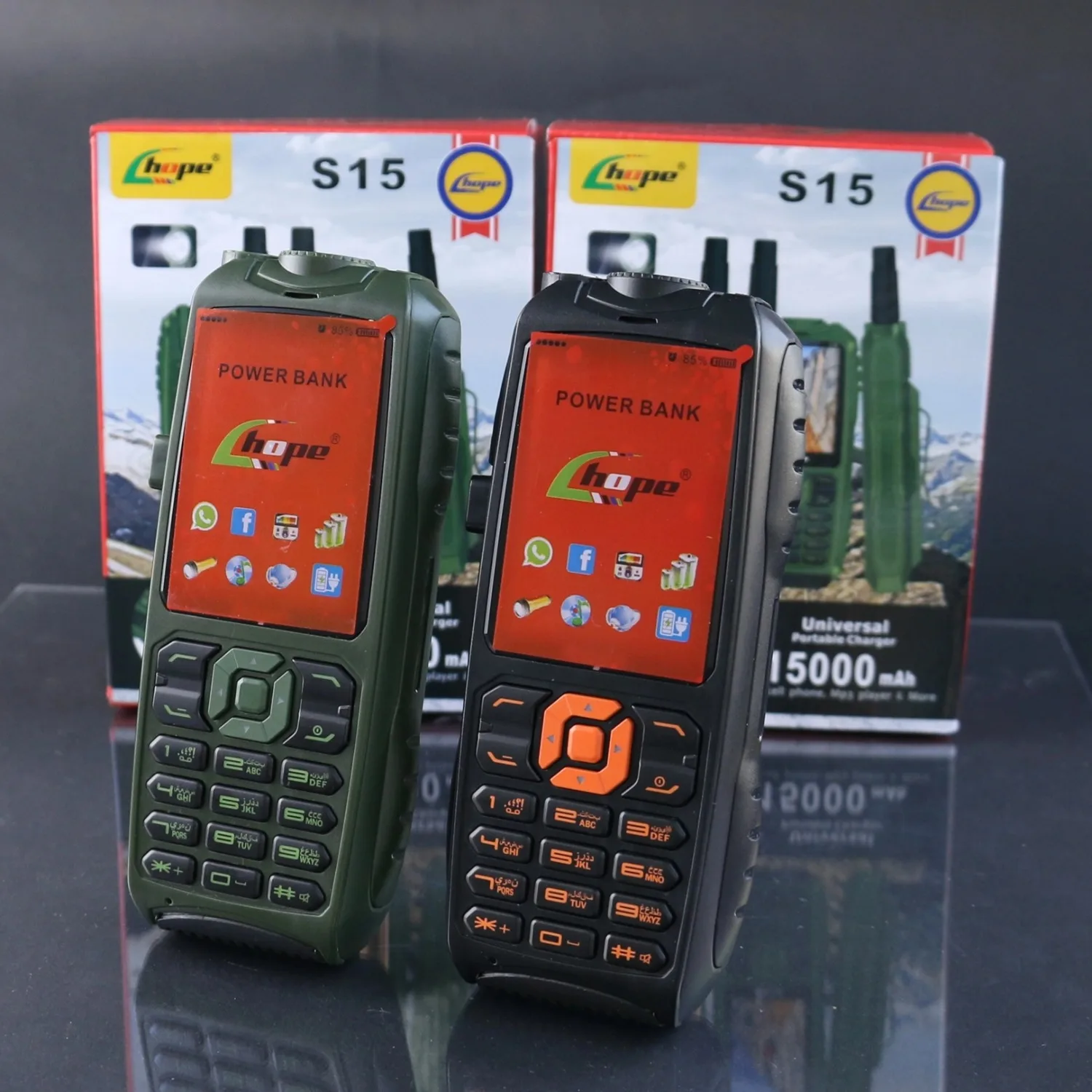 Téléphone extérieur avec Triple carte SIM haut-parleur longue veille SOS cadran d'urgence robuste téléphone portable bon marché avec batterie externe pas cher