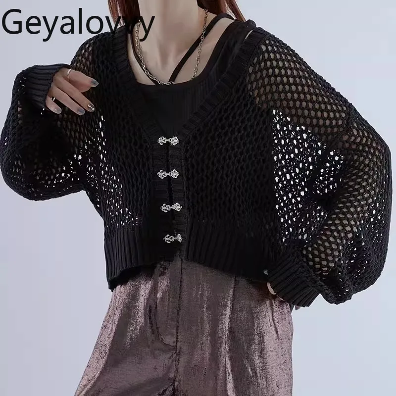 Primavera Estate Nuova fibbia in metallo Cardigan lavorato a maglia con scollo a V cavo Camicia con aria condizionata a maniche lunghe nera versatile da donna dolce