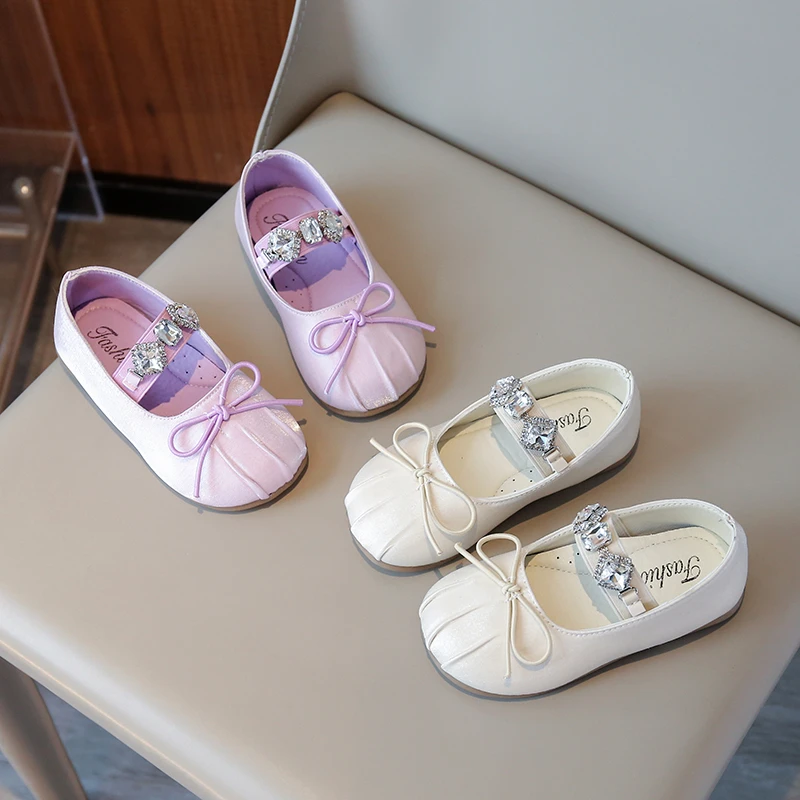

Girls Flat Shoes Round Toes Pleated Kids Princess Shoes with Simple Bows 2025 New Fashion Children Leather Shoes Dance Party