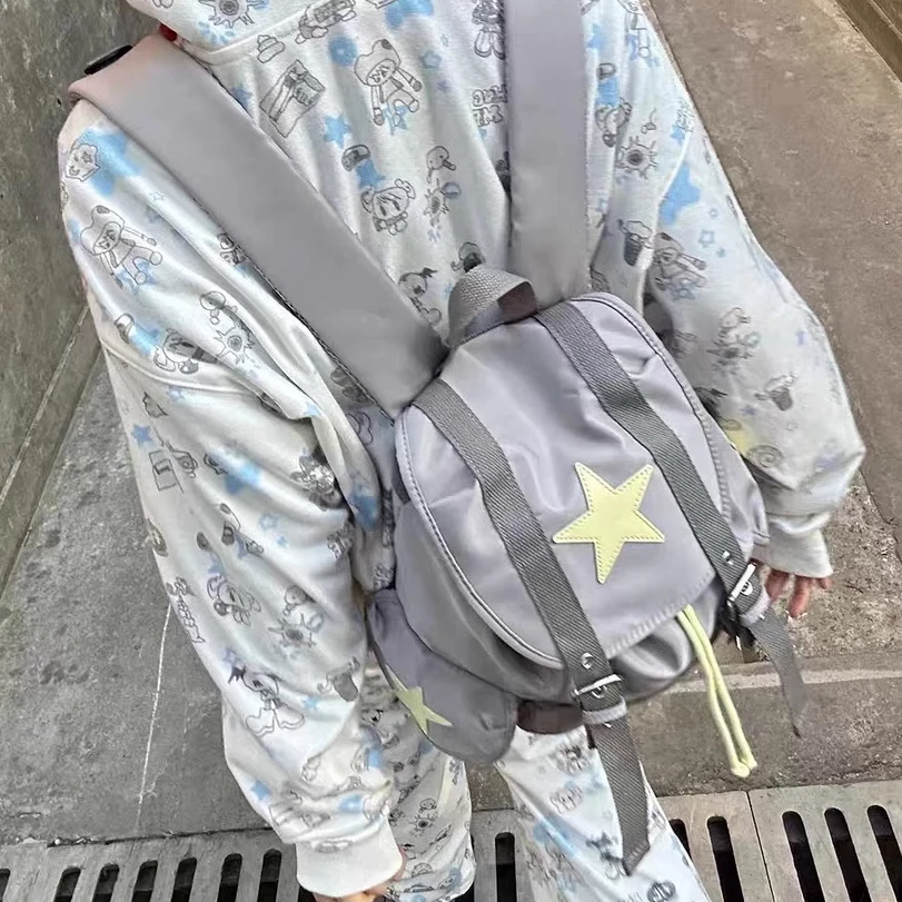 

2025 New Korean Sle Star Design Women's Casual Travel Bapa Versatile Student Bookbag Nylon Material Pure Color Pattern