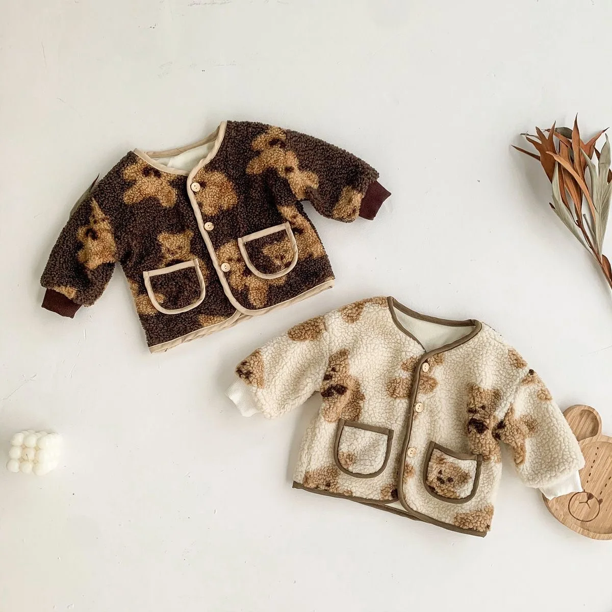 

Зимнее пальто для маленьких девочек, жаккардовое плотное детское пальто с медведем из овечьей шерсти для маленьких девочек, верхняя одежда с круглым вырезом для маленьких девочек, пальто