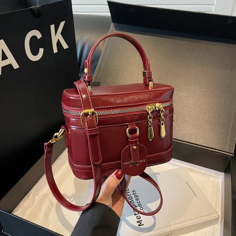 

High End Niche Handbag for Women, Versatile for Spring and Summer, 2025 New Retro Crossbody Bag for Women, Hand-held Makeup Bag