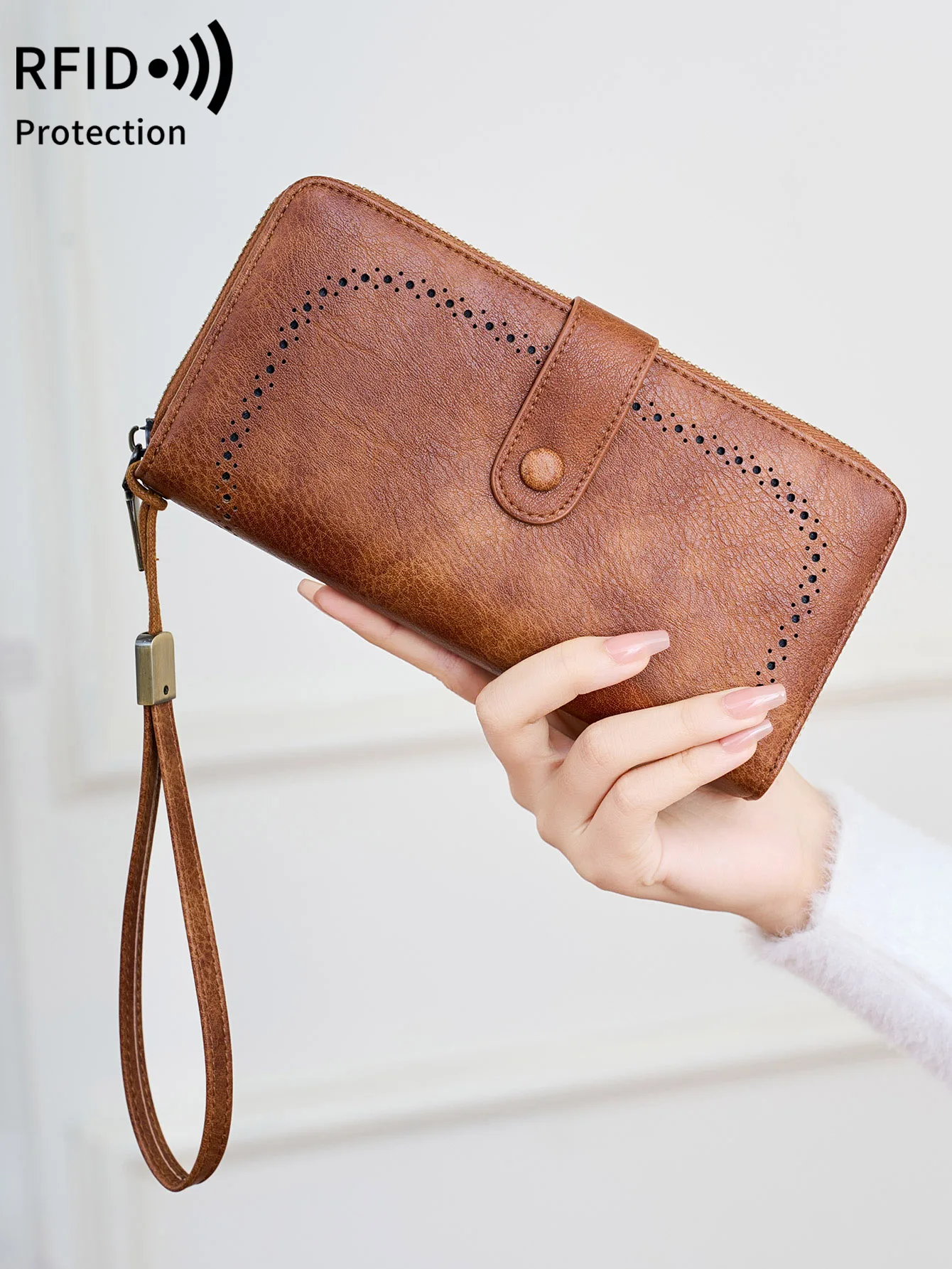 RFID Vintage Long Wallet with Multiple Card Slots Large Capacity Zipper Clutch Bag Fashionable Versatile Women's Credit Card Bag