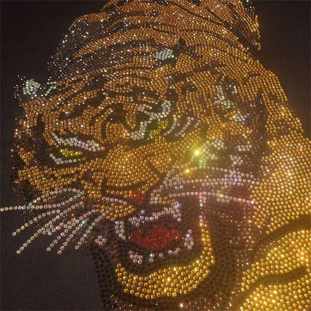 Fashion Tiger rhinestone exquisite shiny large cloth paste hot diamond Sequin DIY clothes T-shirt ironing patch