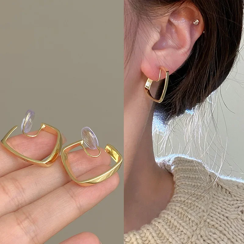 Boucles d'oreilles à clip en forme de C pour femmes, bijoux en métal doré, géométrique, cœur, rond, simple, pas de piercing, nouveau tempérament, 2023