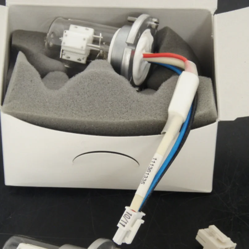 

2026 Hot SellingReplace Comparable to Waters TUV Detectors 2487 2488 D2 Deuterium Lamp WAS081142