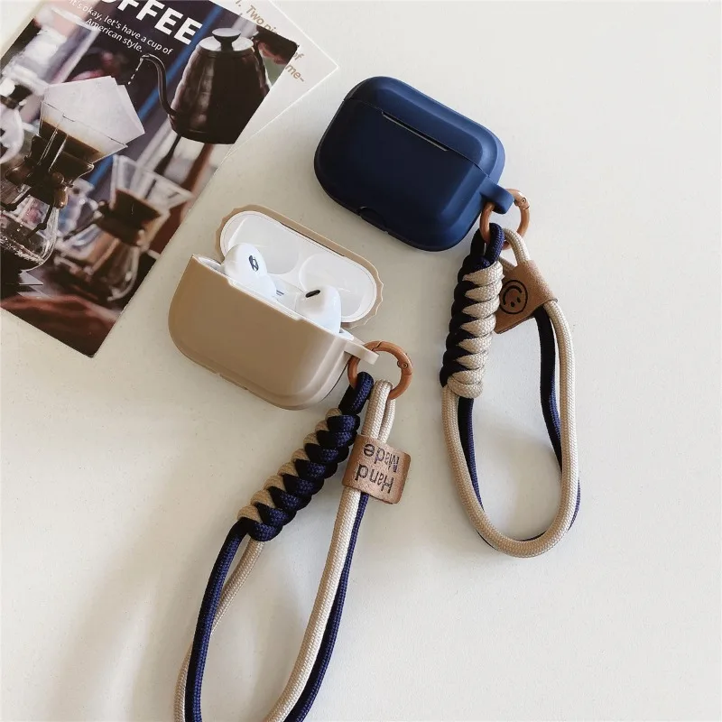 حافظة من السيليكون لأجهزة AirPods 4 3 2 1 حافظة واقية لسماعات الأذن اللاسلكية أغطية لسماعات Apple AirPods Pro2 مع قلادة 2025 #2