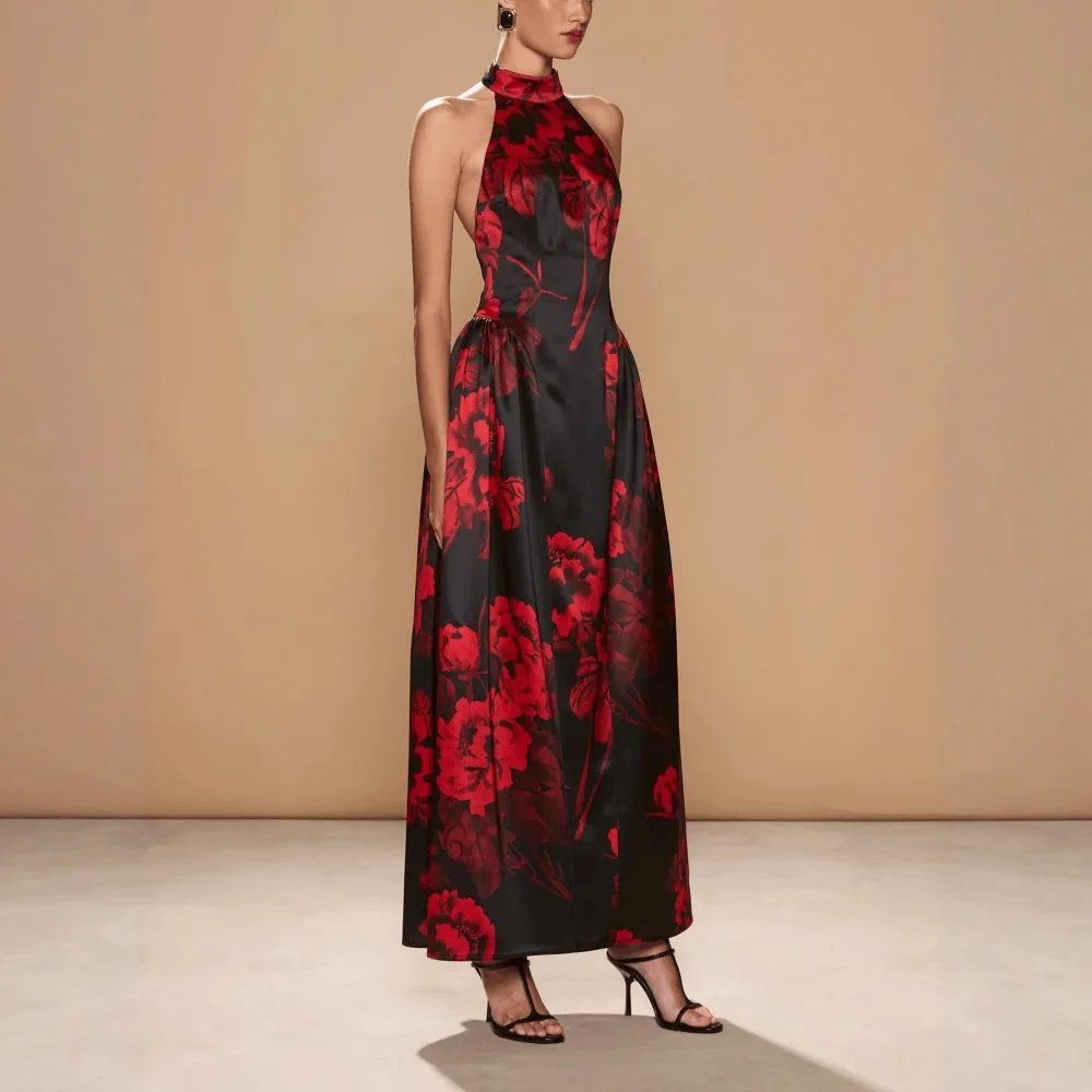 Nieuwe Europese en Amerikaanse dameskleding, modieus en eenvoudig nekhangend, rugloos, nauwsluitend temperament, grote pendulu