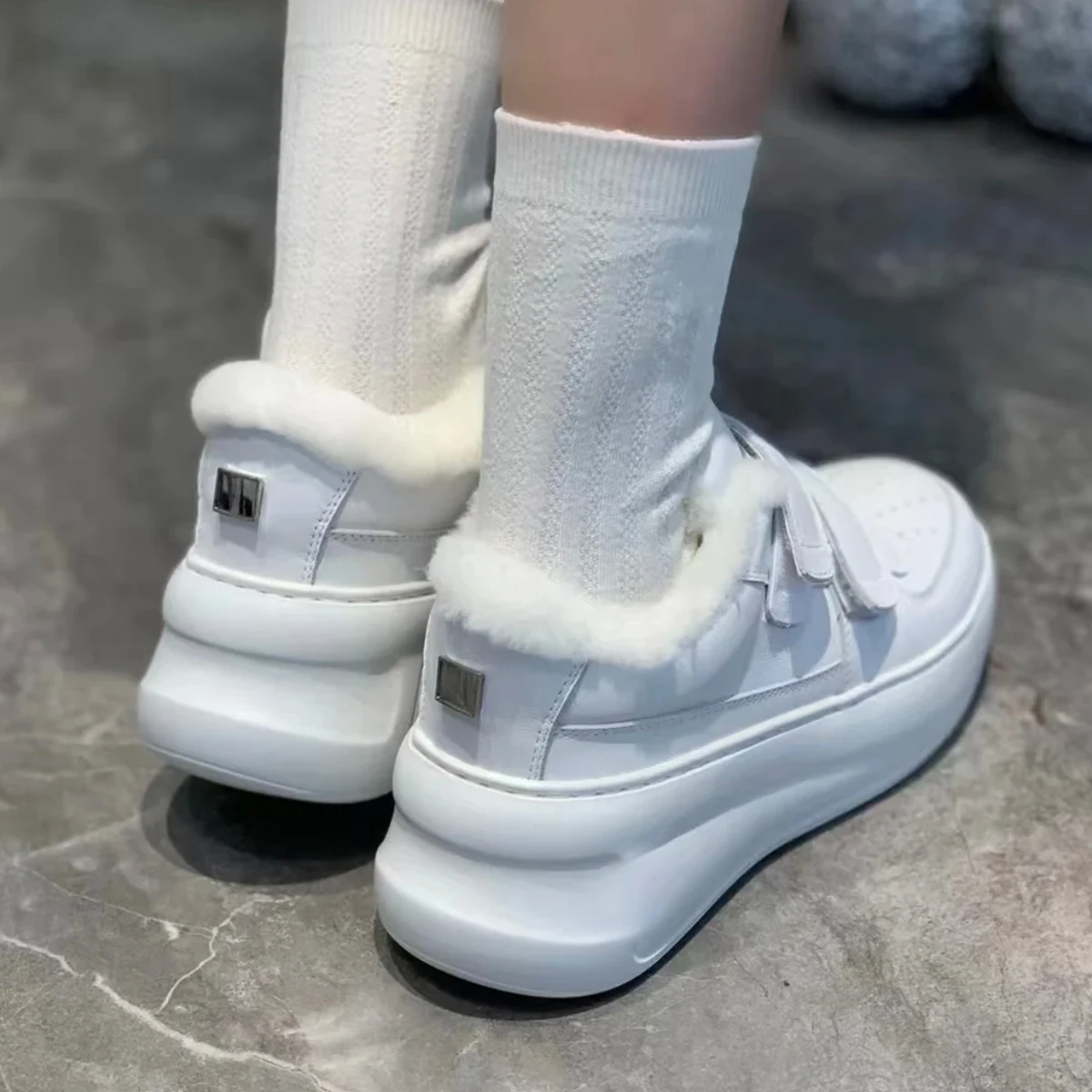 

NIGO Women's Autumn Winter Padded Thickened Plush White Shoes Hook Fashion Casual Simple Elegant Versatile Sneaker #NGSH1619