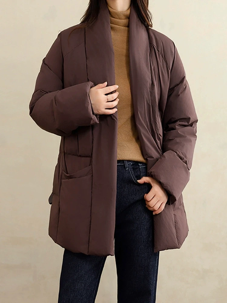 حزام فضفاض بياقة على شكل حرف v موضة الخريف والشتاء ملابس خارجية على الطراز الكوري معطف 2025 جديد إمرأة أبيض بطة أسفل سترة عادية