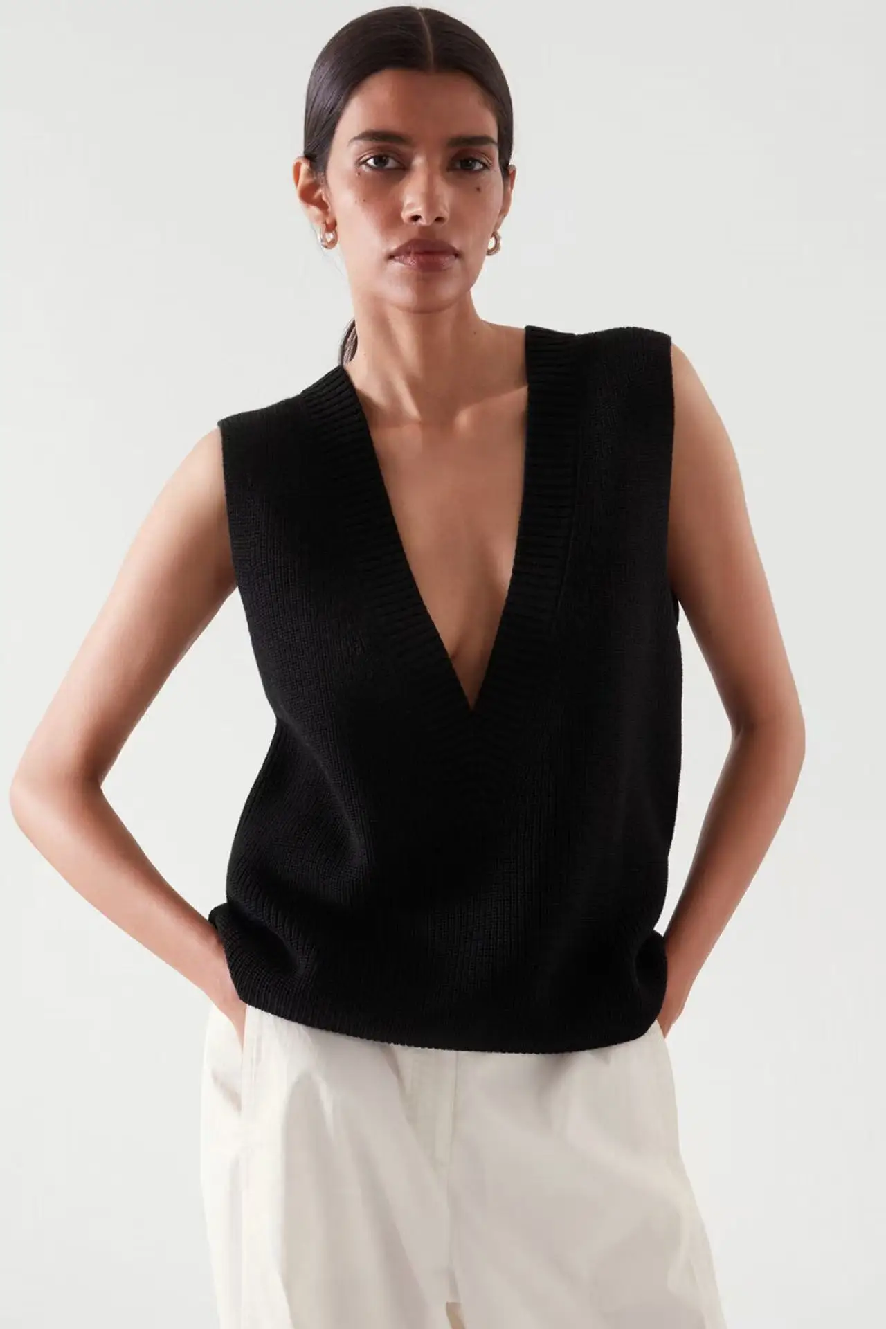 エテリアルMD 2025 夏の新作 レディースカジュアルファッション 深Vネック ウール混ニットベスト