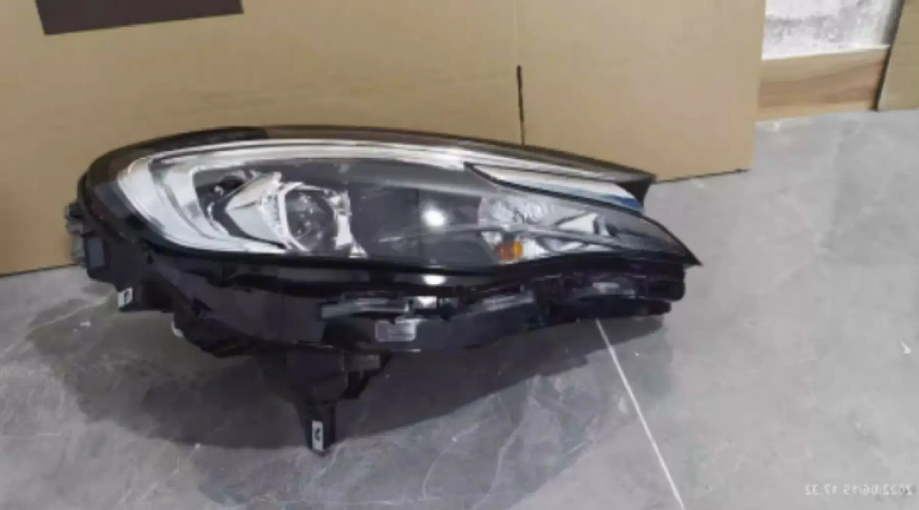 

Car Front Headlight Assembly for Buick Excelle Opel Astra j 18-22 DRL Daytime Running Driving Lamp Turn Signal