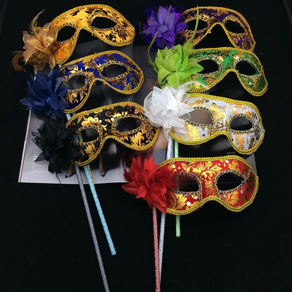 

Luxury Gold Floral Masquerade Mask with Holding Stick Women Princess Sequins Luxury Half Face Mask Halloween Festival Party Mask