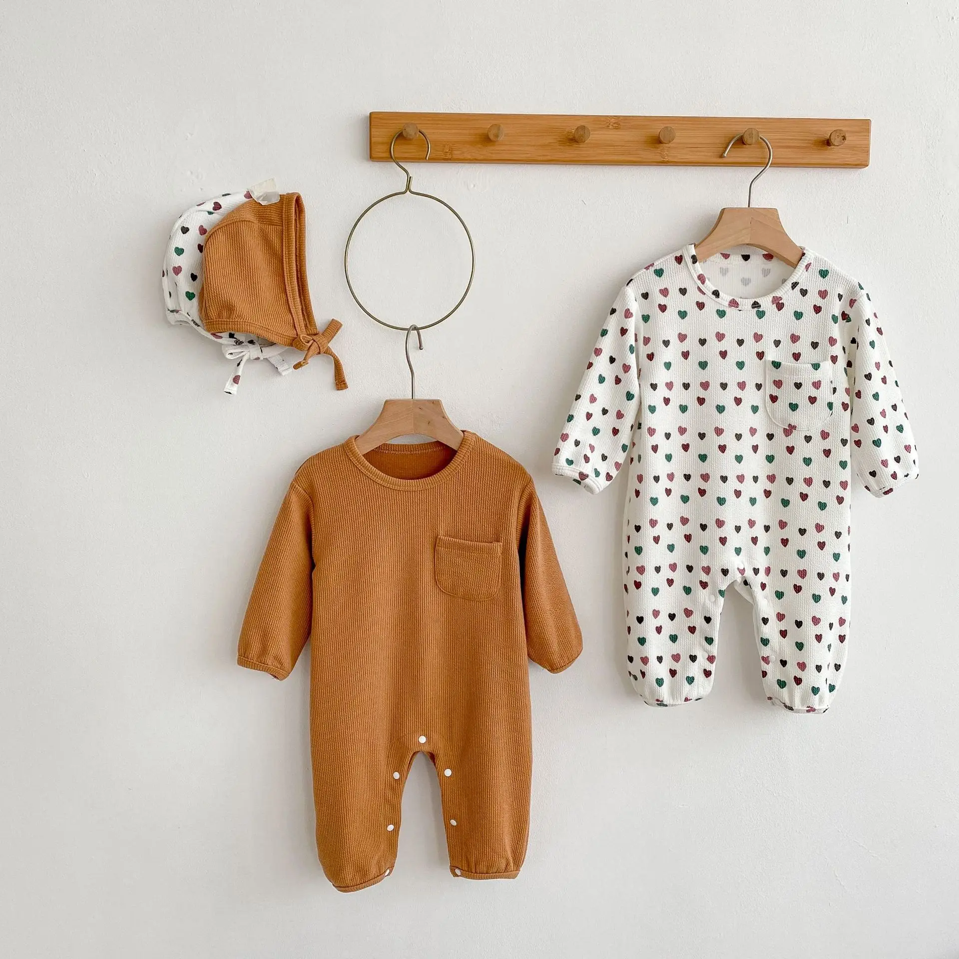 

2022 Autumn Winter Baby Romper Cotton Long Sleeve Baby Boy Girl Clothes Round Neck Fashion Baby Jumpsuit With Hat 0-24M