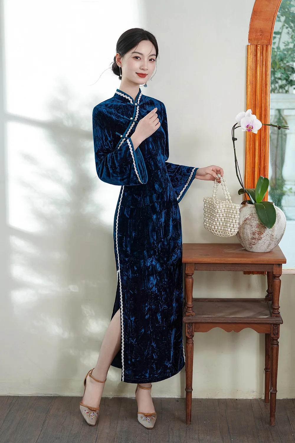 

New Chinese Style Dress Women Elegant Qipao Dress Long Hanfu Costume Dress Autumn Velour Print Chesongam Improved Qipao Gown