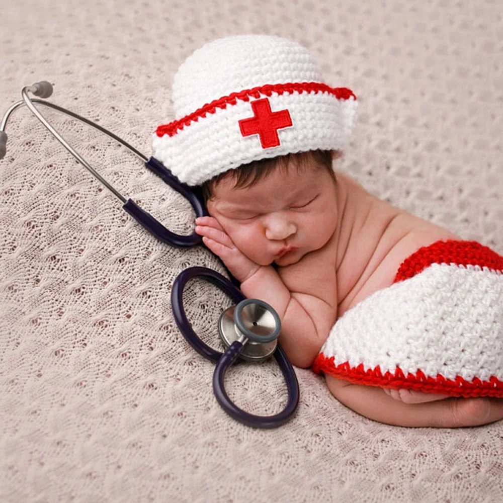 

Baby Photography Props Nurse Costumes Baby Growth Commemorative Gifts Hand Woven Red and White Hats Photography Costumes Props