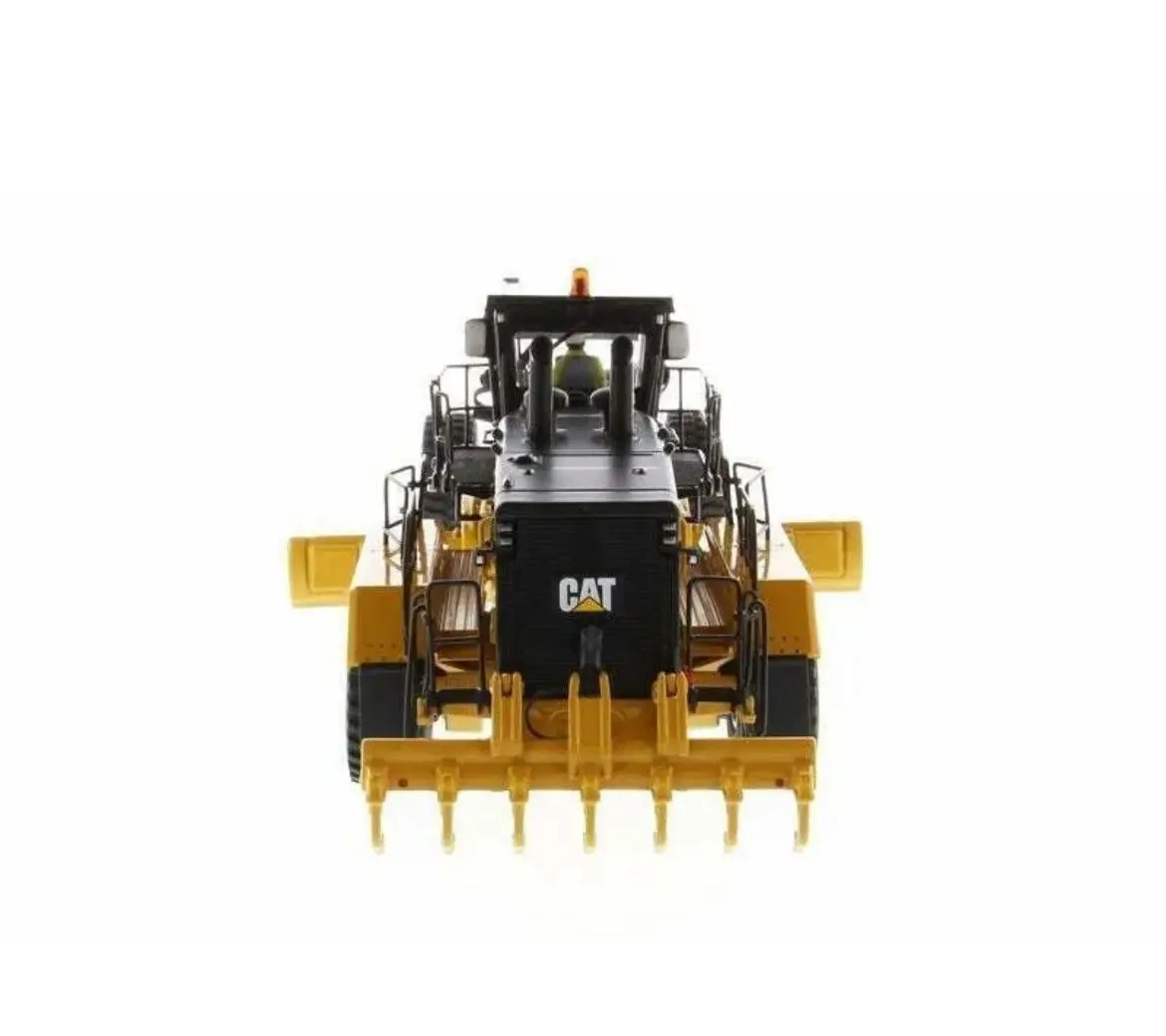 24 Motor Grader with Operator High Line Series 1/50 Scale Metal Model By Diecast Masters DM85552