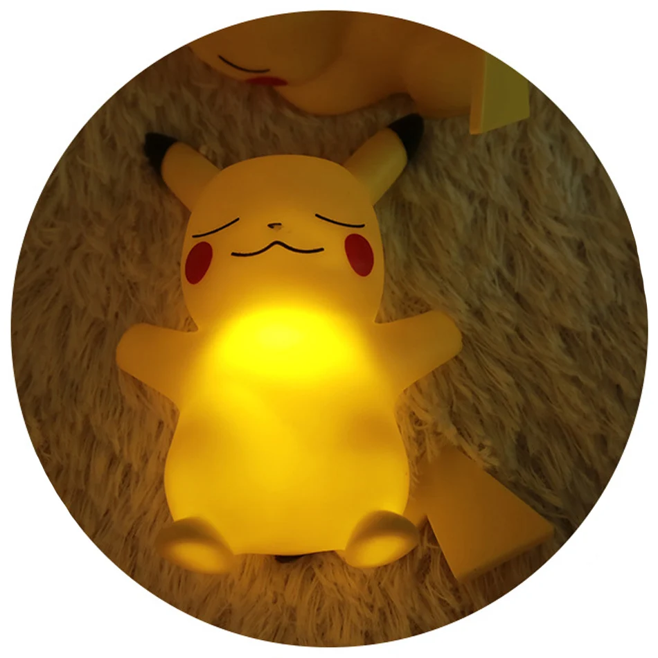 Pokemon Pikachu luz nocturna lindo Anime luz suave dormitorio mesita de noche luz LED decoración de habitación Navidad juguete para regalo para niños