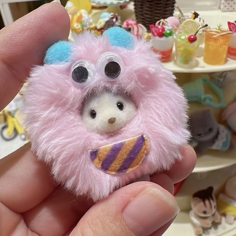 

Original SYLVANIAN FAMILIES Beaver Baby Hamster Orange Baby Strawberry Rabbit Baby Doll House Xmas Doll Girl Flocking Doll Gift