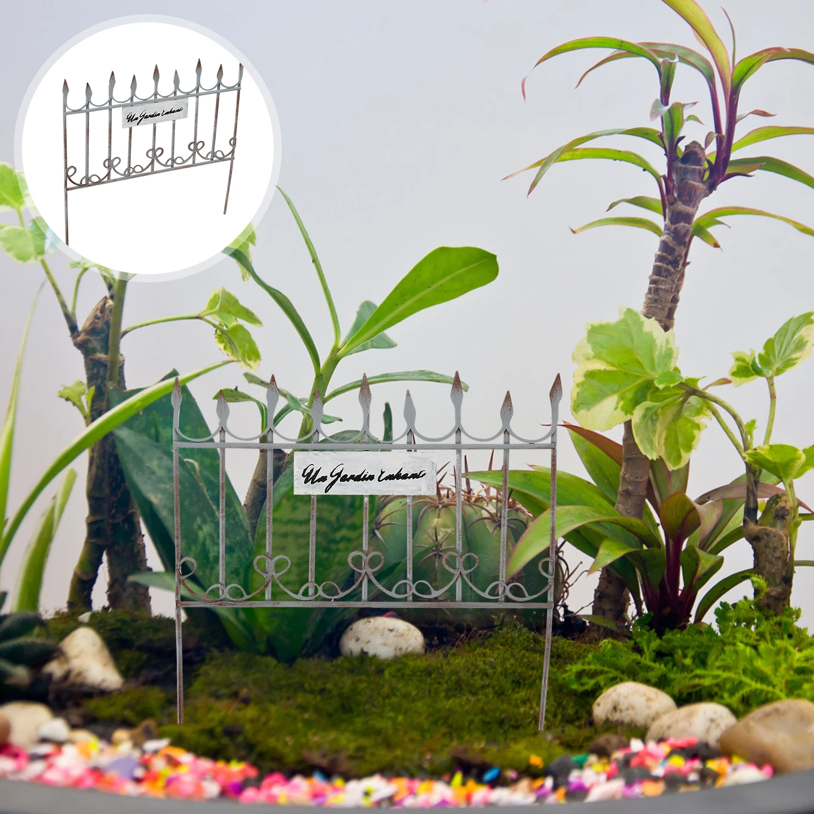 

Miniature Iron Fence Realistic Texture Smooth Surface Garden Decoration Miniature Fence Garden Decoration