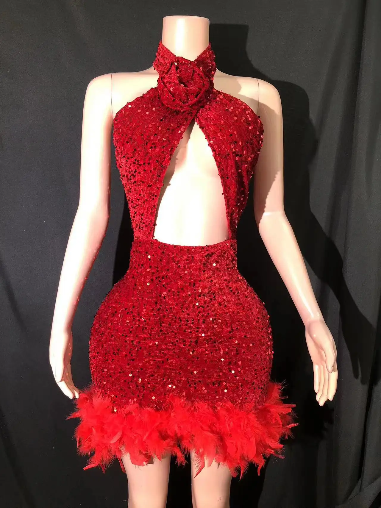 Collo con paillettes Gonna anca di piume Festa di compleanno Sera Abito da spettacolo teatrale Abiti per le donne Плаkoa Чkolное С Выulukм На Н®ге