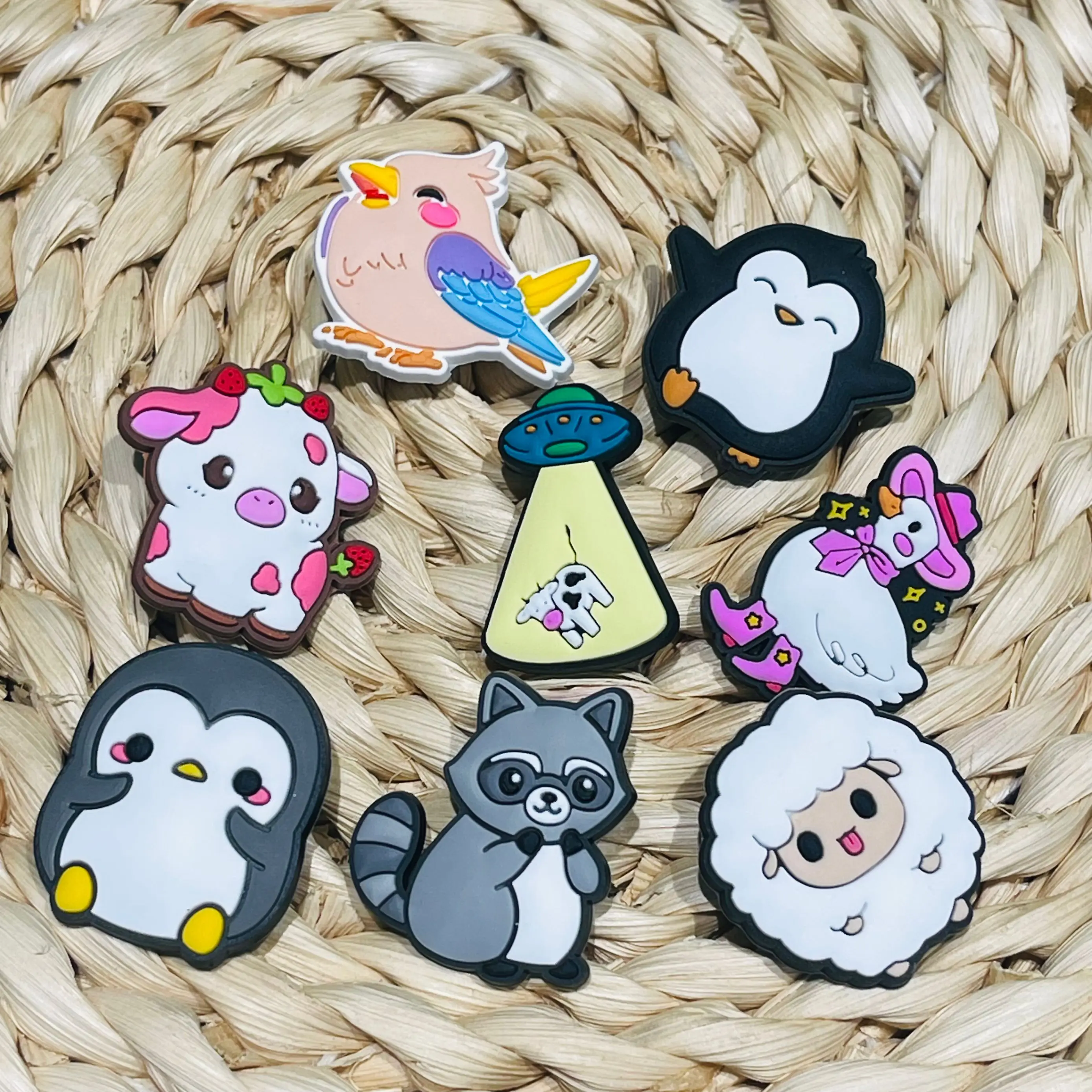 1-8pcs Kawaii Animal Raccoon Penguin Cow Sheep Bird PVC Shoe Charms Garden Shoes Accessories Shoes Buckle Ornament Kid Gift